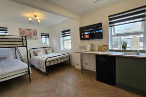 Newly renovated Studios & Ensuite Rooms! - Camberwell